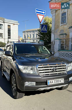 Внедорожник / Кроссовер Toyota Land Cruiser 2011 в Киеве