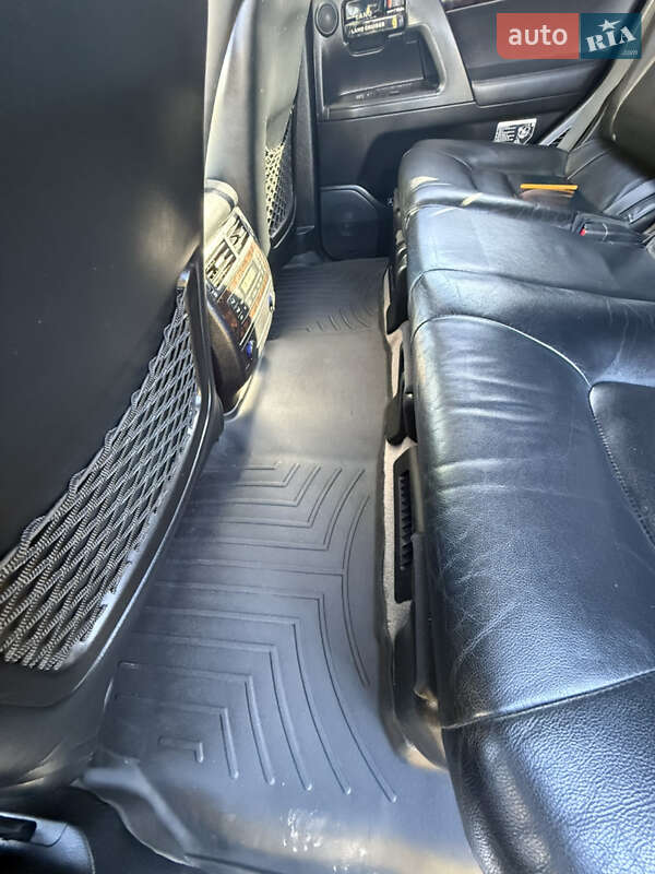 Позашляховик / Кросовер Toyota Land Cruiser 2011 в Києві