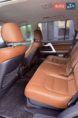 Внедорожник / Кроссовер Toyota Land Cruiser 2020 в 