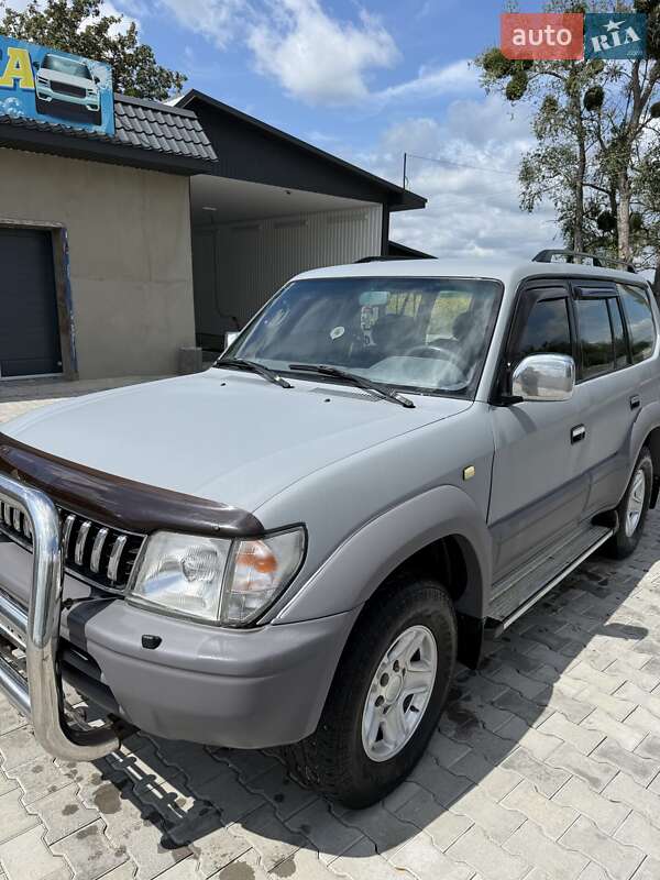 Внедорожник / Кроссовер Toyota Land Cruiser 1998 в Гайсине