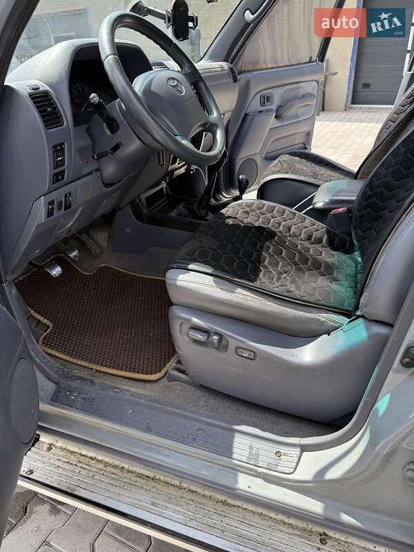 Внедорожник / Кроссовер Toyota Land Cruiser 1998 в Гайсине