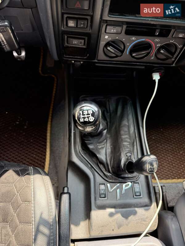 Внедорожник / Кроссовер Toyota Land Cruiser 1998 в Гайсине