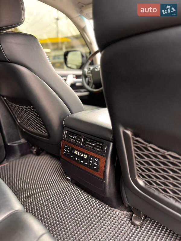 Позашляховик / Кросовер Toyota Land Cruiser 2019 в Чернівцях