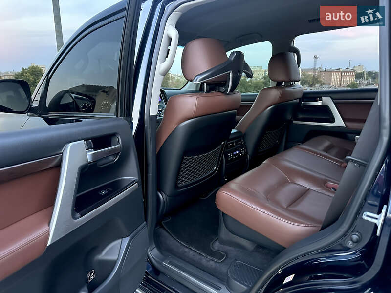 Внедорожник / Кроссовер Toyota Land Cruiser 2016 в Харькове