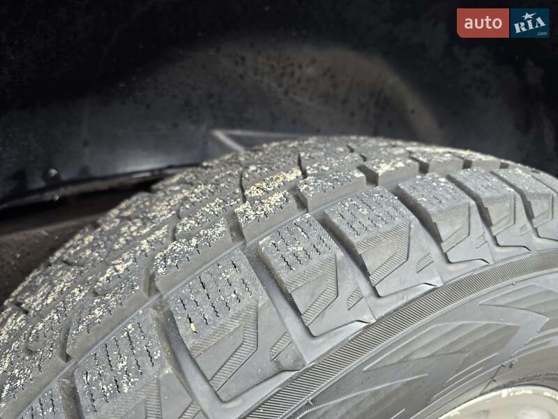 Позашляховик / Кросовер Toyota Land Cruiser 2004 в Малині