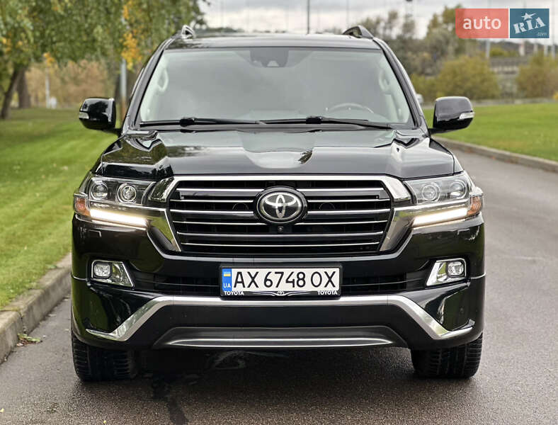 Внедорожник / Кроссовер Toyota Land Cruiser 2017 в Киеве
