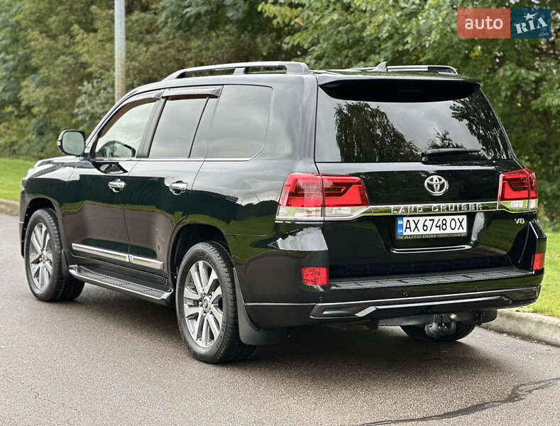 Внедорожник / Кроссовер Toyota Land Cruiser 2017 в Киеве