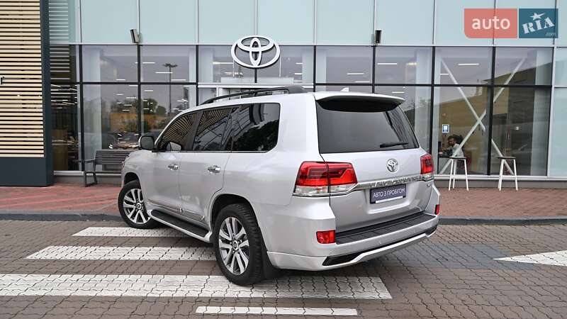 Внедорожник / Кроссовер Toyota Land Cruiser 2017 в Киеве