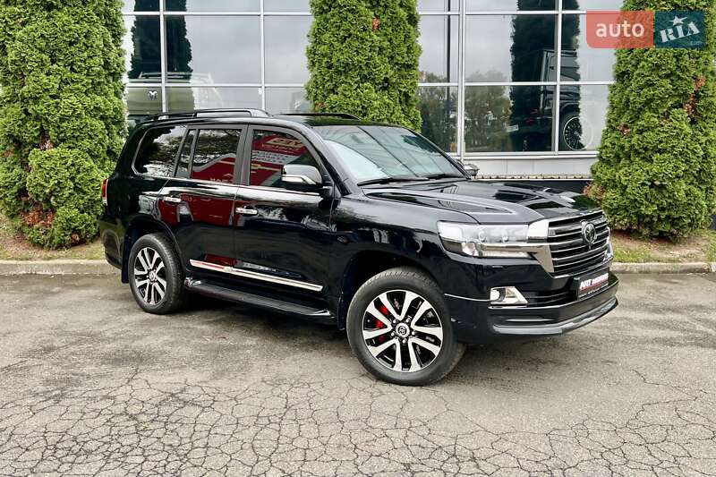 Внедорожник / Кроссовер Toyota Land Cruiser 2018 в Киеве