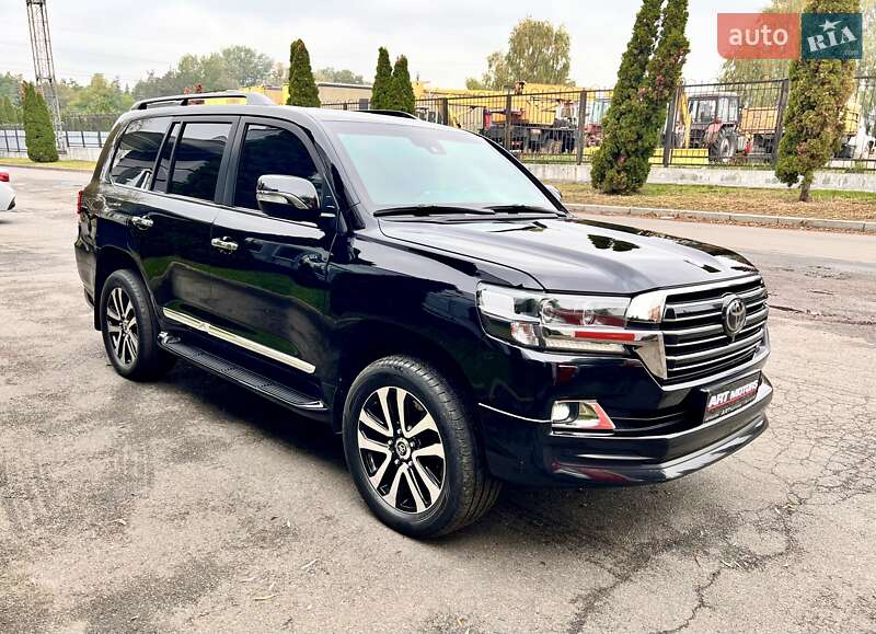 Внедорожник / Кроссовер Toyota Land Cruiser 2018 в Киеве