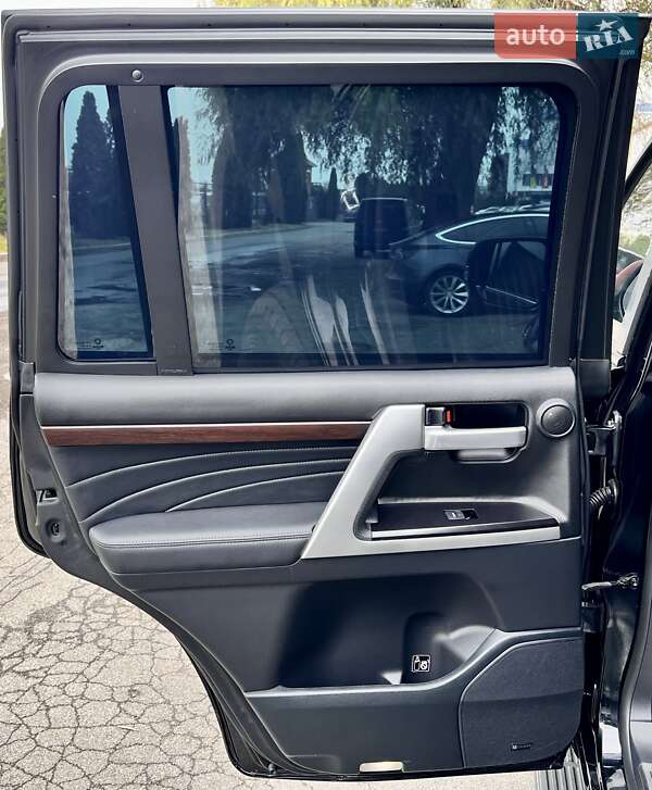 Внедорожник / Кроссовер Toyota Land Cruiser 2018 в Киеве