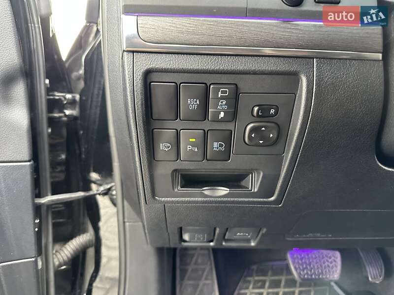 Позашляховик / Кросовер Toyota Land Cruiser 2020 в Дніпрі