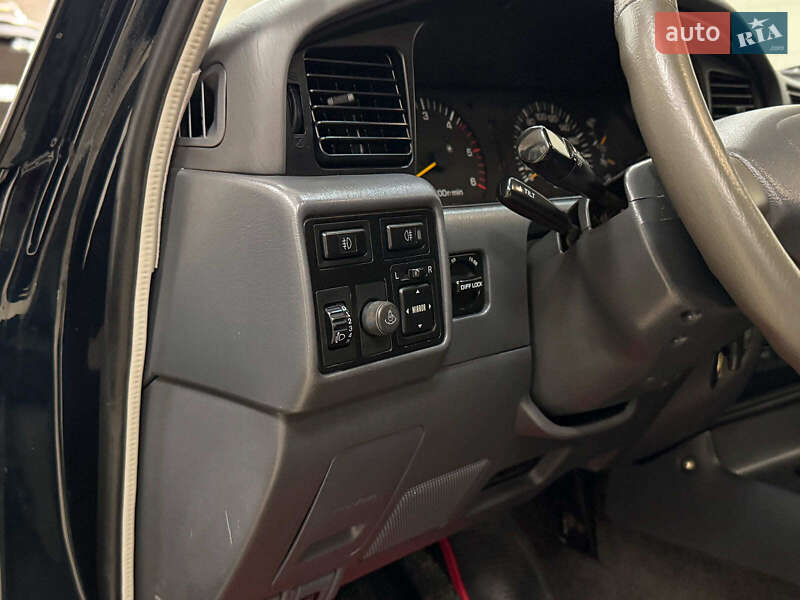 Внедорожник / Кроссовер Toyota Land Cruiser 1992 в Киеве