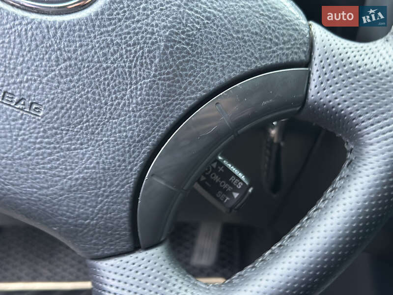 Позашляховик / Кросовер Toyota Land Cruiser 2003 в Харкові