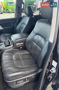Внедорожник / Кроссовер Toyota Land Cruiser 2020 в 