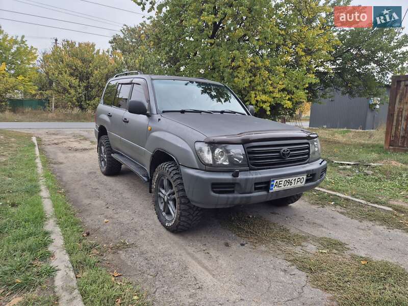 Внедорожник / Кроссовер Toyota Land Cruiser 2003 в Новомосковске