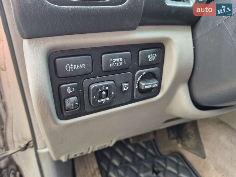 Внедорожник / Кроссовер Toyota Land Cruiser 2003 в Новомосковске