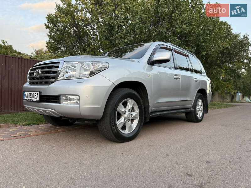 Внедорожник / Кроссовер Toyota Land Cruiser 2011 в Борисполе фото 9 Внедорожник / Кроссовер Toyota Land Cruiser 2011 в Борисполе