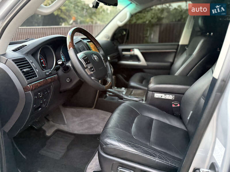 Внедорожник / Кроссовер Toyota Land Cruiser 2011 в Борисполе фото 24 Внедорожник / Кроссовер Toyota Land Cruiser 2011 в Борисполе