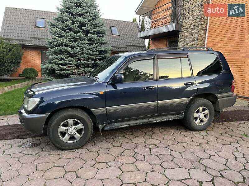 Внедорожник / Кроссовер Toyota Land Cruiser 2000 в Киеве фото Внедорожник / Кроссовер Toyota Land Cruiser 2000 в Киеве