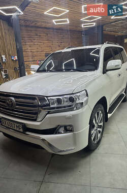 Внедорожник / Кроссовер Toyota Land Cruiser 2016 в Киеве