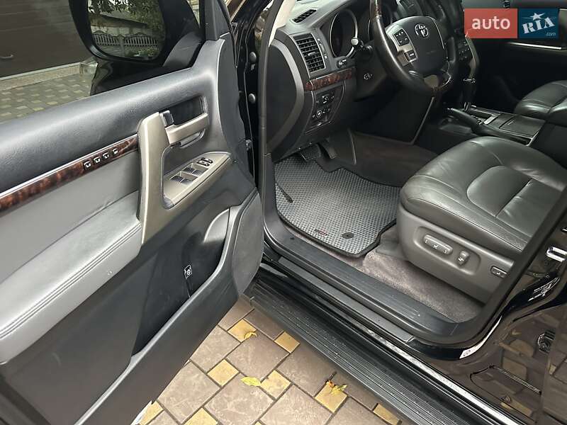 Внедорожник / Кроссовер Toyota Land Cruiser 2007 в Ахтырке фото 38 Внедорожник / Кроссовер Toyota Land Cruiser 2007 в Ахтырке
