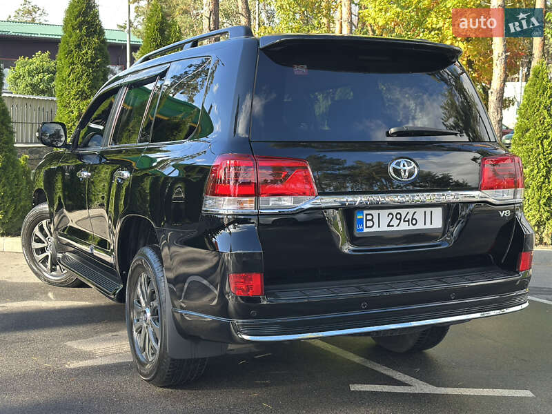 Внедорожник / Кроссовер Toyota Land Cruiser 2019 в Киеве
