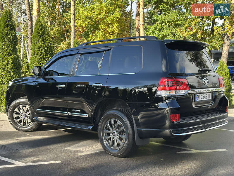Внедорожник / Кроссовер Toyota Land Cruiser 2019 в Киеве