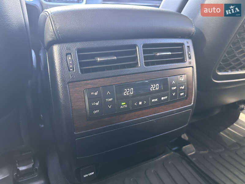 Внедорожник / Кроссовер Toyota Land Cruiser 2019 в Киеве