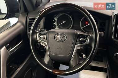 Позашляховик / Кросовер Toyota Land Cruiser 2020 в 
