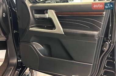 Позашляховик / Кросовер Toyota Land Cruiser 2020 в 