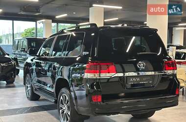 Позашляховик / Кросовер Toyota Land Cruiser 2020 в 