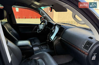 Внедорожник / Кроссовер Toyota Land Cruiser 2008 в 