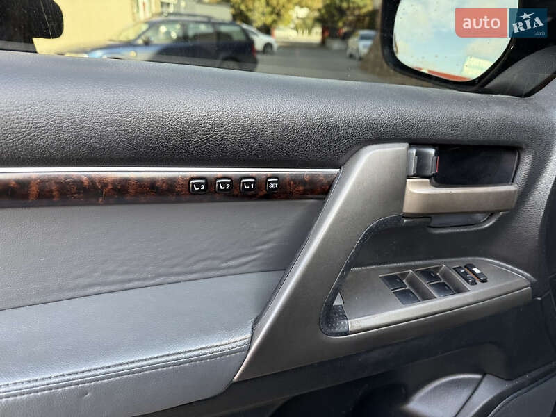 Внедорожник / Кроссовер Toyota Land Cruiser 2008 в Владимире