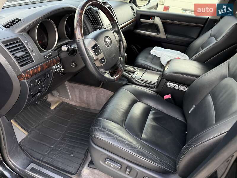 Позашляховик / Кросовер Toyota Land Cruiser 2011 в Тернополі