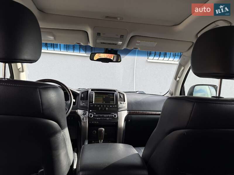 Позашляховик / Кросовер Toyota Land Cruiser 2011 в Тернополі