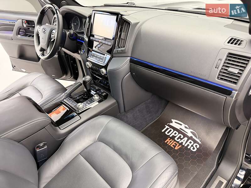 Внедорожник / Кроссовер Toyota Land Cruiser 2018 в Киеве фото 29 Внедорожник / Кроссовер Toyota Land Cruiser 2018 в Киеве