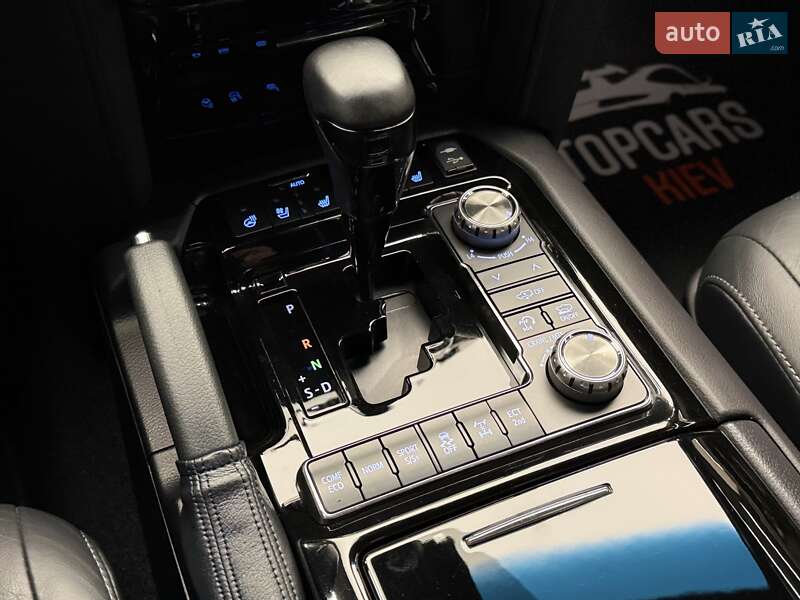 Внедорожник / Кроссовер Toyota Land Cruiser 2018 в Киеве фото 78 Внедорожник / Кроссовер Toyota Land Cruiser 2018 в Киеве