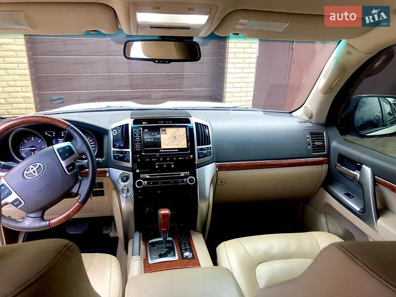 Внедорожник / Кроссовер Toyota Land Cruiser 2012 в Харькове