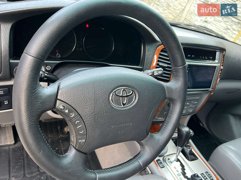 Внедорожник / Кроссовер Toyota Land Cruiser 2007 в Харькове