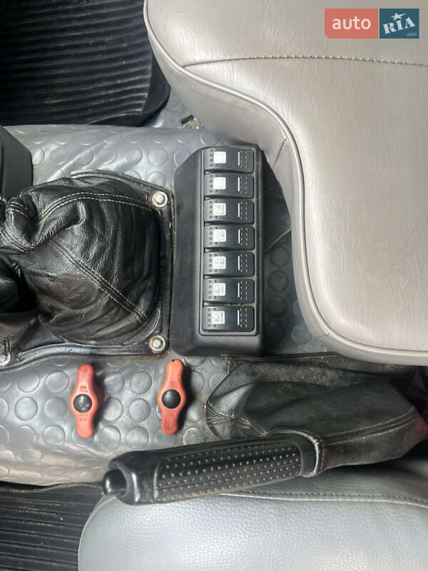 Внедорожник / Кроссовер Toyota Land Cruiser 2002 в Ужгороде фото 9 Внедорожник / Кроссовер Toyota Land Cruiser 2002 в Ужгороде