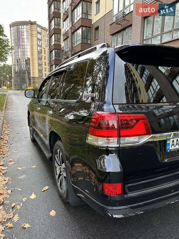 Внедорожник / Кроссовер Toyota Land Cruiser 2019 в Киеве