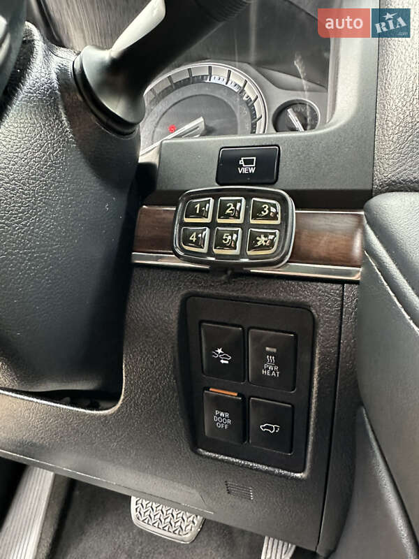 Внедорожник / Кроссовер Toyota Land Cruiser 2019 в Киеве