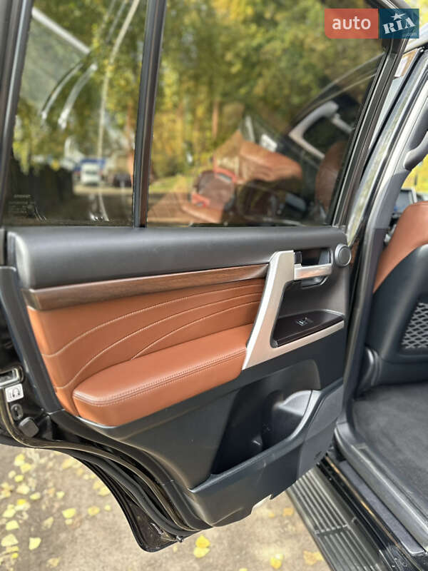 Внедорожник / Кроссовер Toyota Land Cruiser 2019 в Киеве