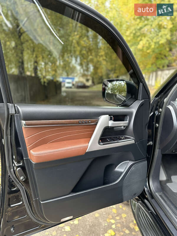 Внедорожник / Кроссовер Toyota Land Cruiser 2019 в Киеве