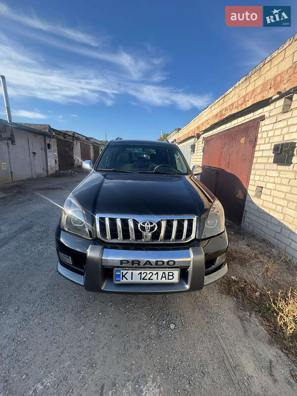 Позашляховик / Кросовер Toyota Land Cruiser 2005 в Павлограді