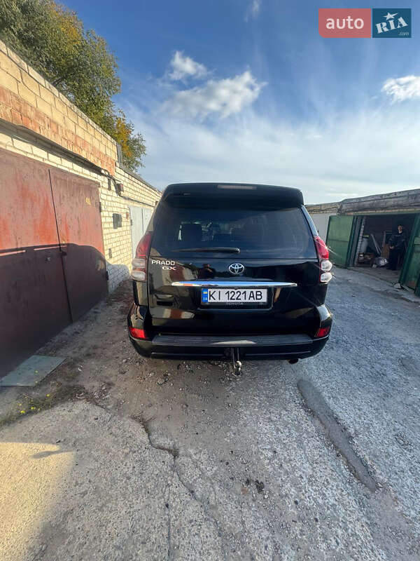 Позашляховик / Кросовер Toyota Land Cruiser 2005 в Павлограді