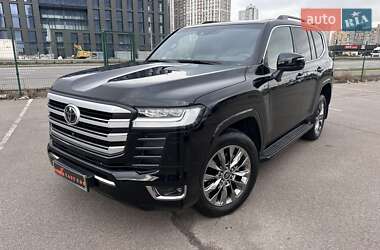 Внедорожник / Кроссовер Toyota Land Cruiser 2023 в 