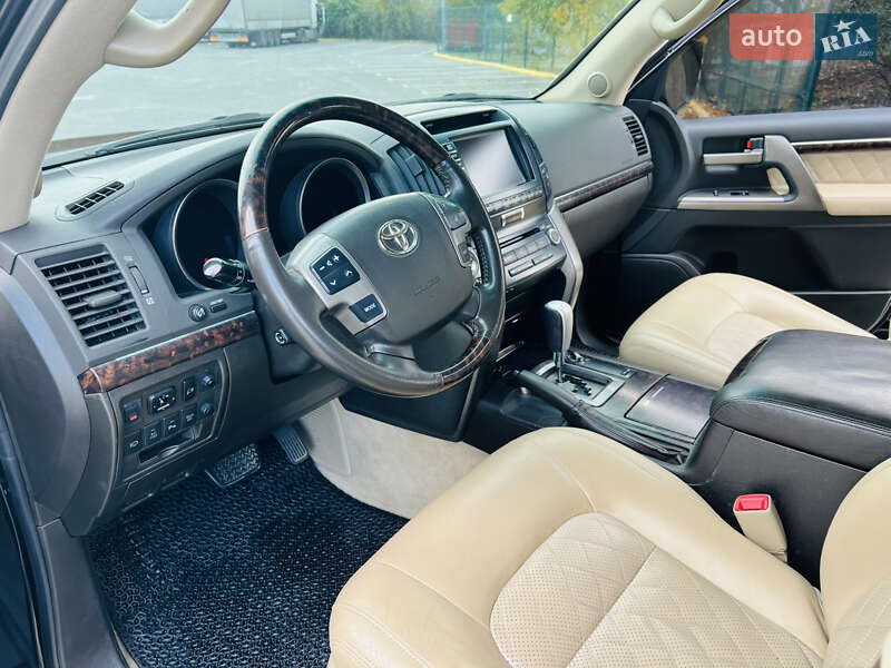 Позашляховик / Кросовер Toyota Land Cruiser 2008 в Ужгороді фото 21 Позашляховик / Кросовер Toyota Land Cruiser 2008 в Ужгороді