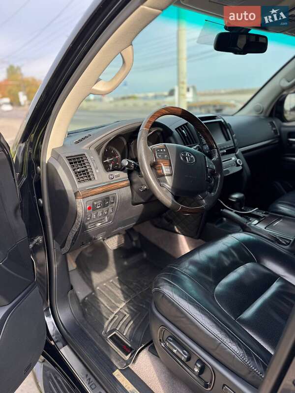 Внедорожник / Кроссовер Toyota Land Cruiser 2013 в Днепре фото 7 Внедорожник / Кроссовер Toyota Land Cruiser 2013 в Днепре